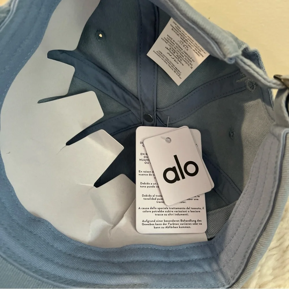 Authentic Alo Yoga Washed Off-Duty Cap in Light Denim🧢